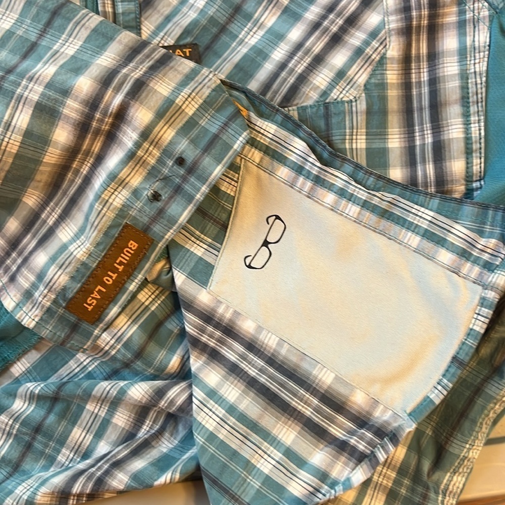Ariat Rebar Plaid Button
Blue and White Casual Button Down Shirt Small - Picture 6 of 7
